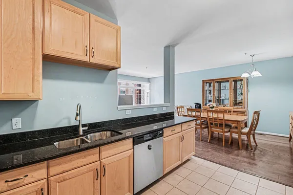 $345,000 | 228 West Oakbrook Drive, Ann Arbor, MI 48103