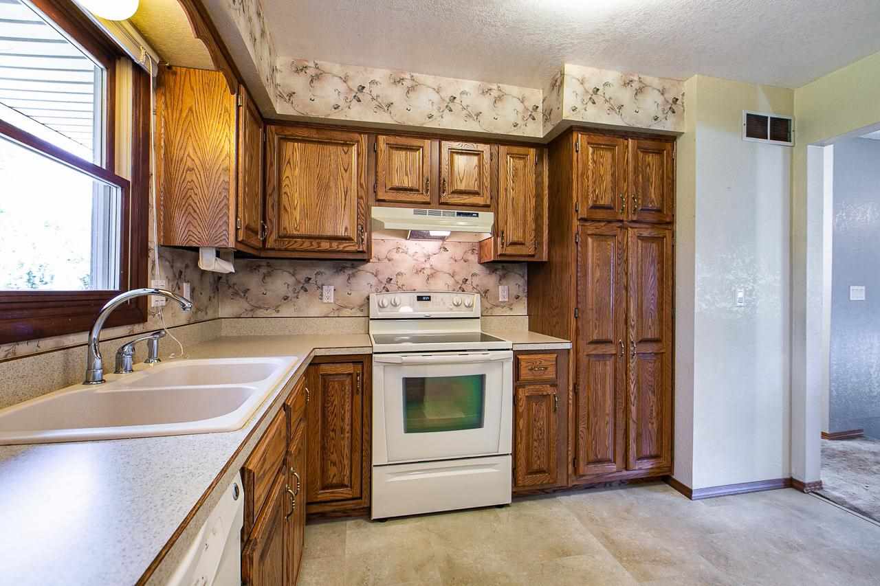 2655 Springreen Drive Dubuque, IA 52002 - Photo 8 of 31 Gallery Image 8