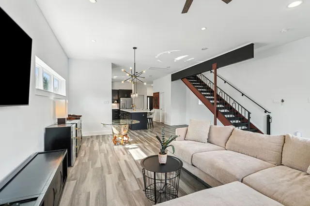 $449,000 | 212 Pheasant Street, Houston, TX 77018