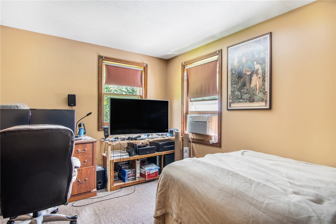 535 Lake Road Tiverton, RI 02878 - Photo 11 of 17