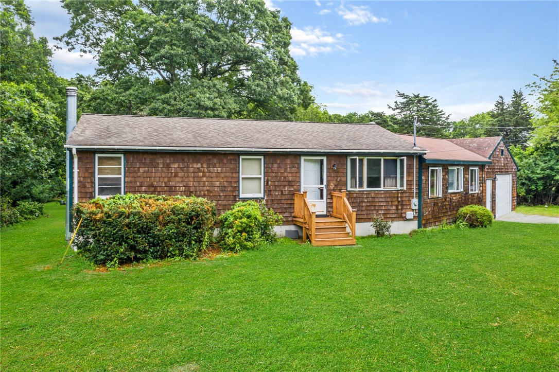 535 Lake Road Tiverton, RI 02878 - Photo 4 of 17