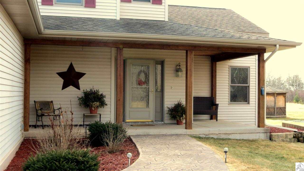 362 Ikola Road Esko, MN 55733 - Photo 10 of 20 22x12 L shape covered porch
