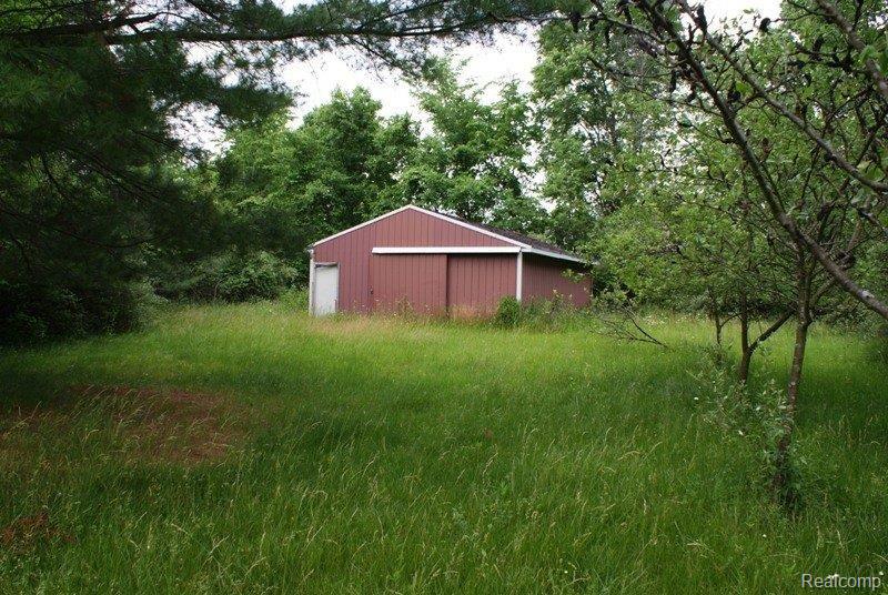 5251 Laur Road North Branch, MI 48461 - Photo 22 of 23 DSC01562.JPG