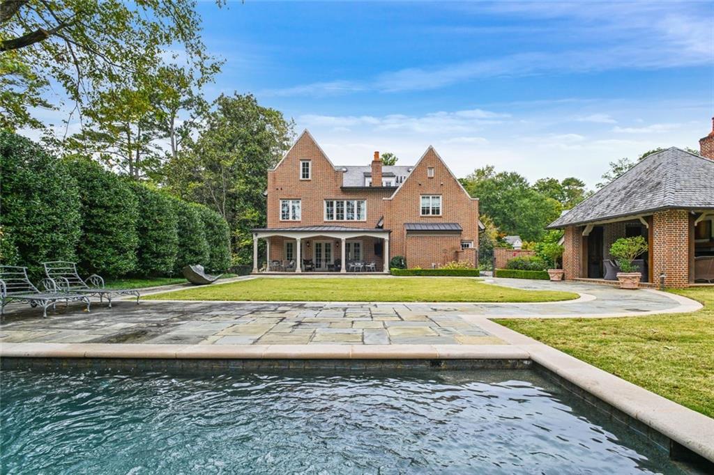 369 Pine Tree Drive Northeast Atlanta, GA 30305 - Photo 8 of 13