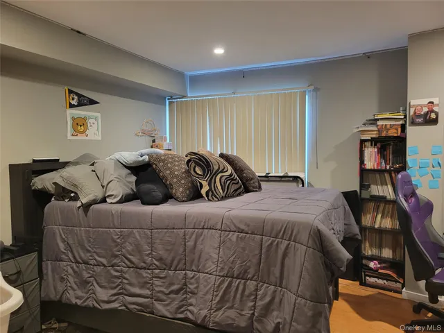 $998,000 | 81-14 Queens Boulevard, Unit PH6C | Elmhurst