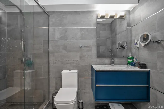 $998,000 | 81-14 Queens Boulevard, Unit PH6C | Elmhurst