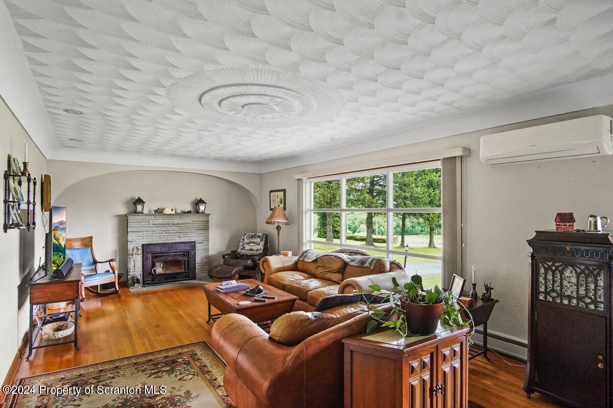 1745 Layton Road Scott Township, PA 18447 - Photo 5 of 42 Gallery Image 5