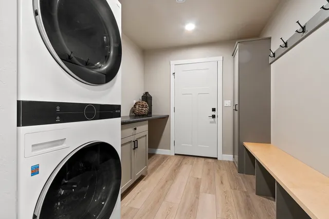 $379,900 | 101 Timber Lane, Crivitz, WI 54114