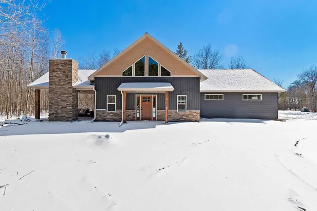 $379,900 | 101 Timber Lane, Crivitz, WI 54114