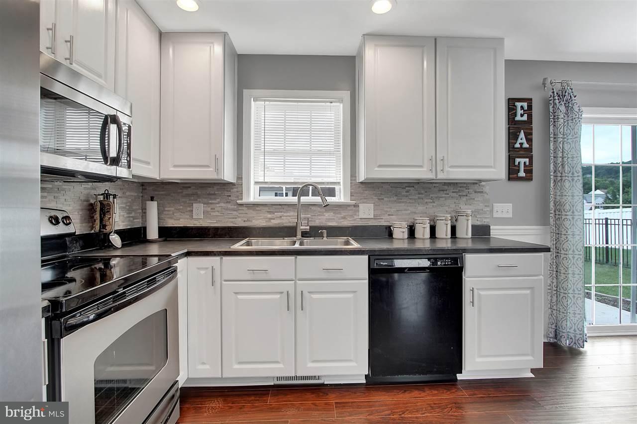 160 Olde Hickory Road Mount Wolf, PA 17347 - Photo 13 of 34 Gallery Image 13