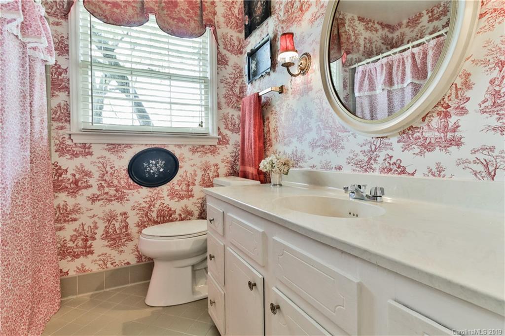 5744 Sharon Road Charlotte, NC 28210 - Photo 19 of 25 Gallery Image 19