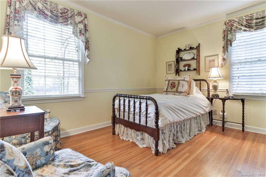 5744 Sharon Road Charlotte, NC 28210 - Photo 20 of 25 Gallery Image 20