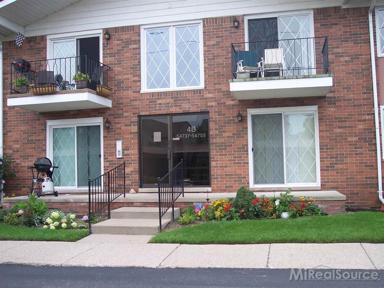 54745 Shelby Road Utica, MI 48316 - Photo 1 of 12 31209041.JPG