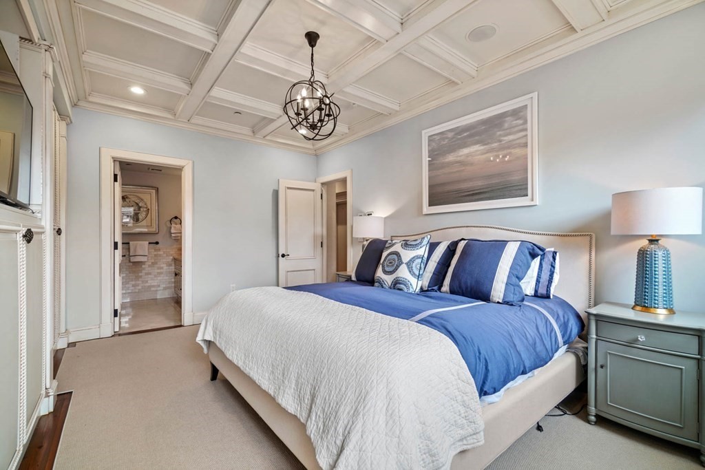 273 Beacon Street, Unit PH Boston, MA 02116 - Photo 11 of 32