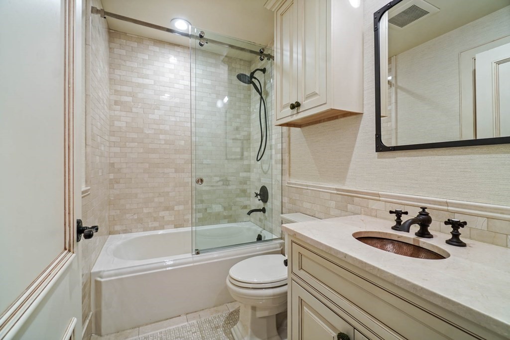 273 Beacon Street, Unit PH Boston, MA 02116 - Photo 17 of 32