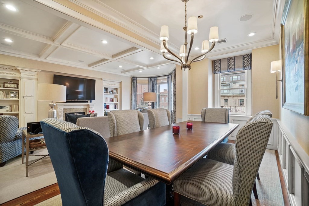 273 Beacon Street, Unit PH Boston, MA 02116 - Photo 9 of 32