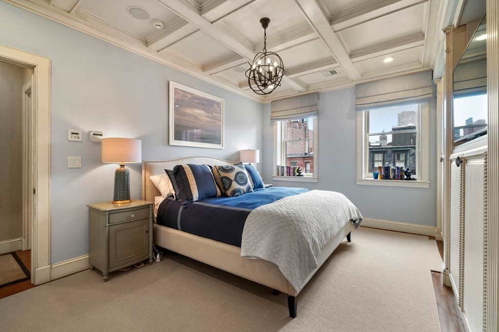 273 Beacon Street, Unit PH Boston, MA 02116 - Photo 10 of 32