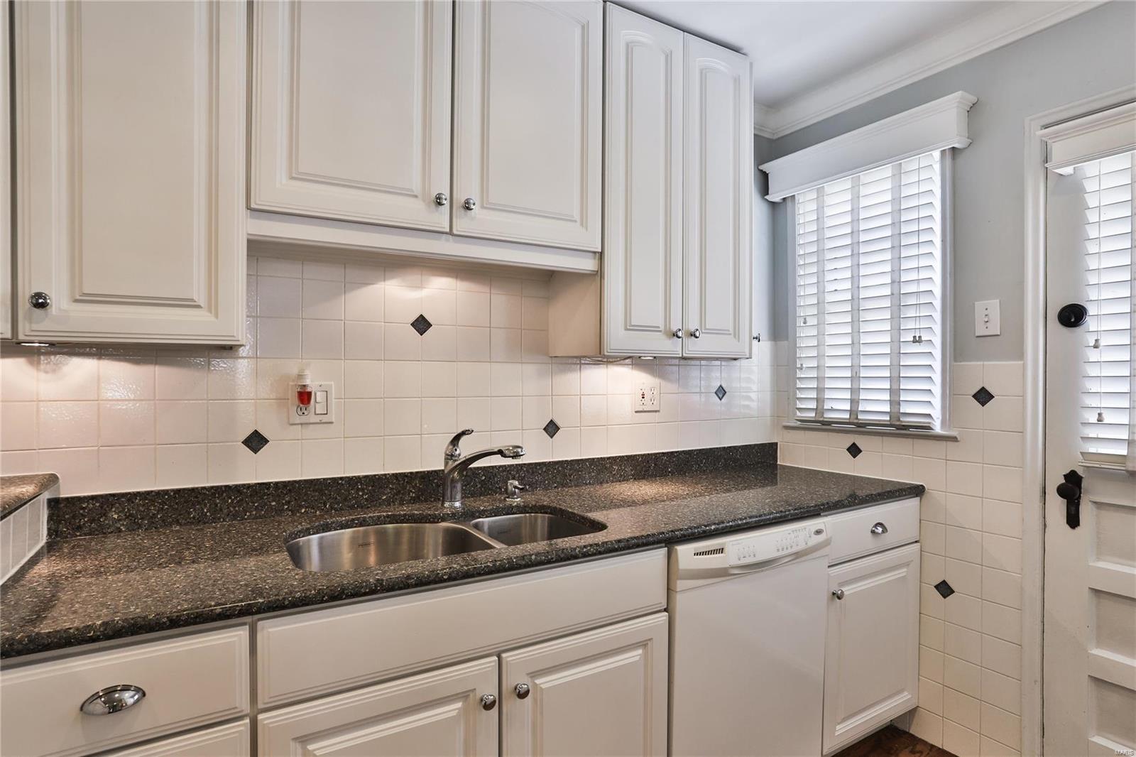 2448 Salem Road St. Louis, MO 63144 - Photo 13 of 38 Gallery Image 13