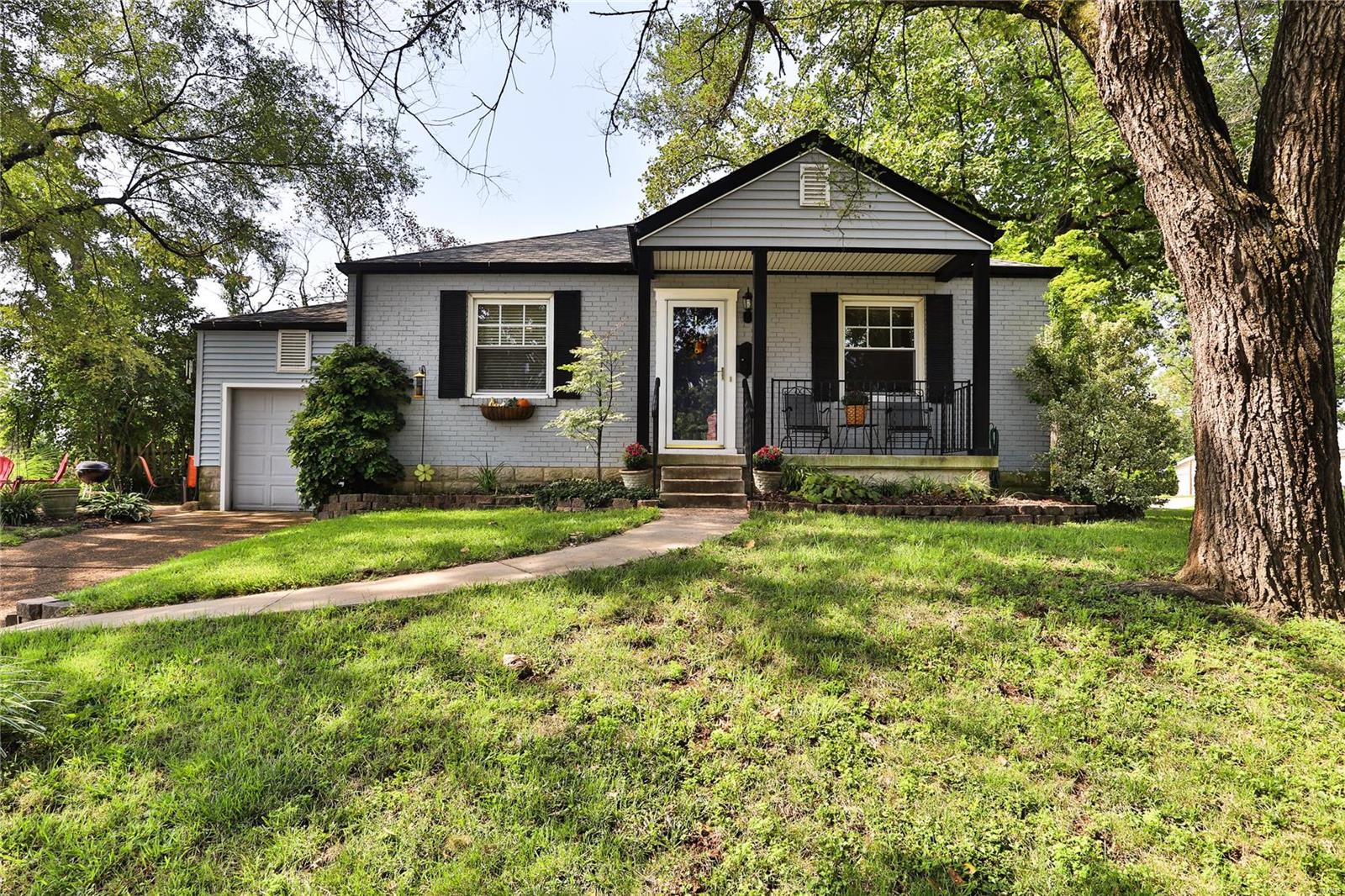 2448 Salem Road St. Louis, MO 63144 - Photo 3 of 38 Gallery Image 3