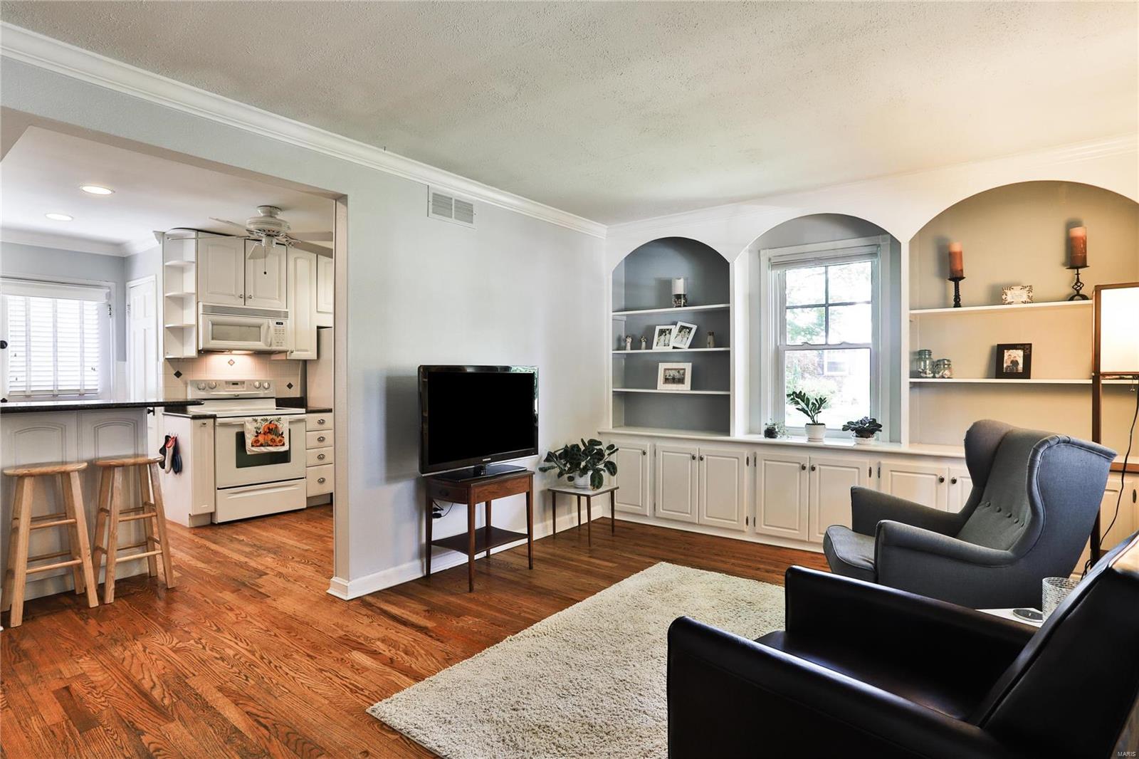 2448 Salem Road St. Louis, MO 63144 - Photo 7 of 38 Gallery Image 7