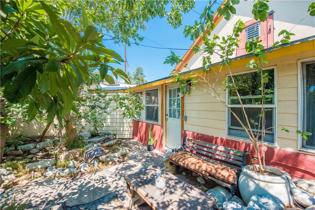 2599 Huntington Drive Upland, CA 91786 - Photo 5 of 72