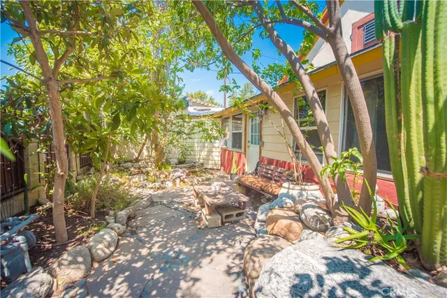 $1,195,000 | 2599 Huntington Drive, Upland, CA 91786