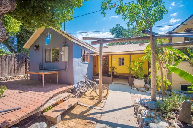 $1,195,000 | 2599 Huntington Drive, Upland, CA 91786