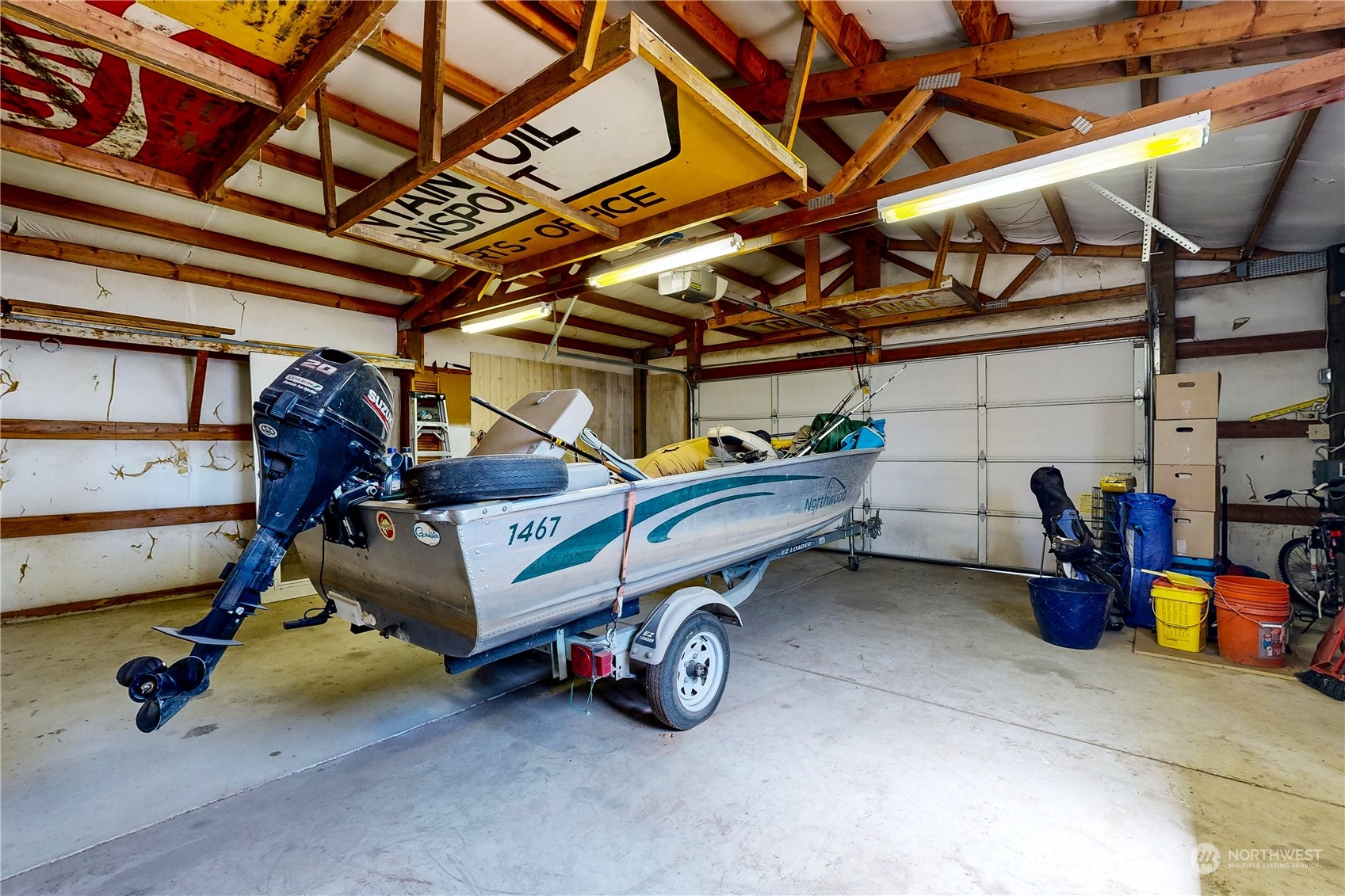 289 Main Street Touchet, WA 99360 - Photo 32 of 40 a view of a room with gym equipment