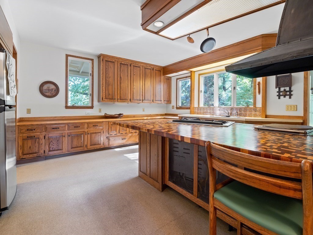 10 Hawthorne Road Wellesley, MA 02481 - Photo 11 of 19