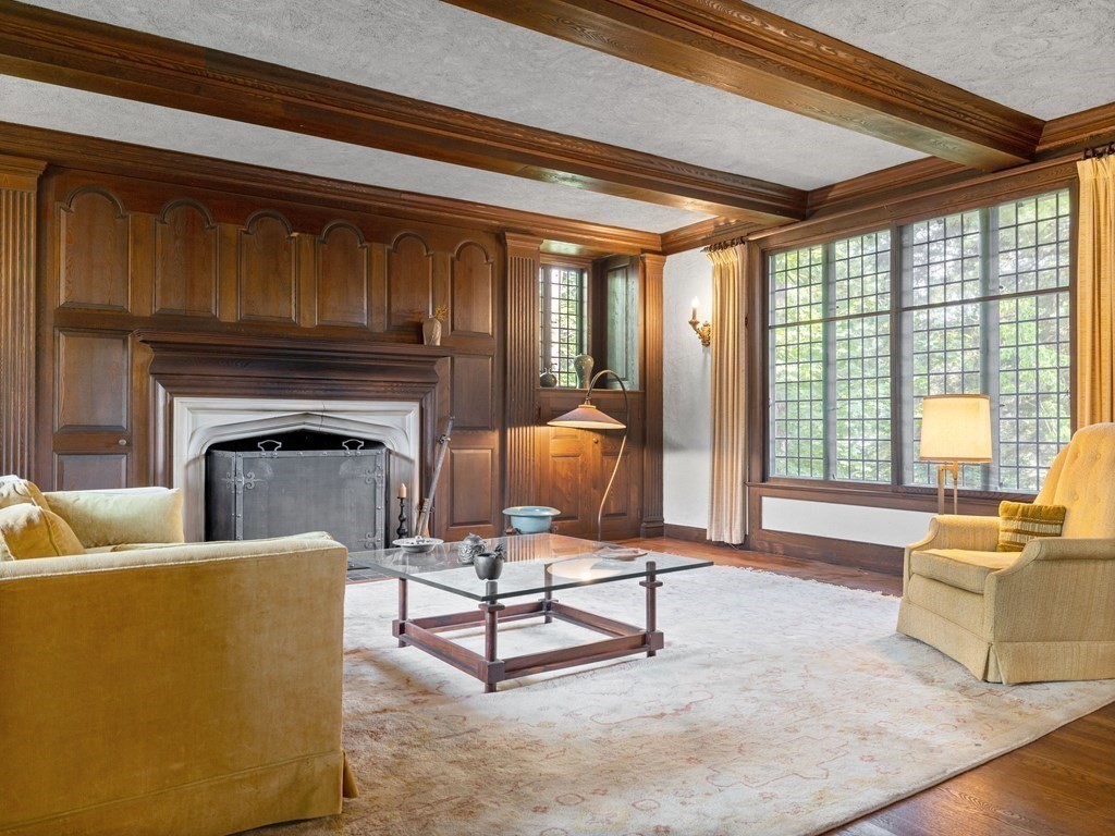 10 Hawthorne Road Wellesley, MA 02481 - Photo 5 of 19