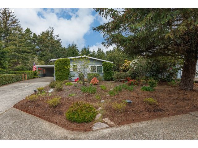 1600 Rhododendron Drive Florence, OR 97439 - Photo 3 of 37
