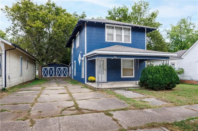 $105,000 | 216 South 14th Street, Independence, KS 67301