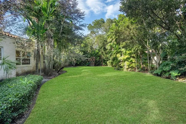 $2,300,000 | 721 Majorca Avenue, Coral Gables, FL 33134
