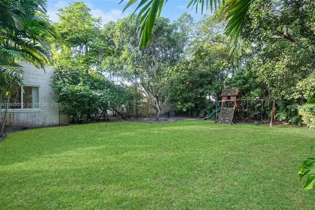 $2,300,000 | 721 Majorca Avenue, Coral Gables, FL 33134