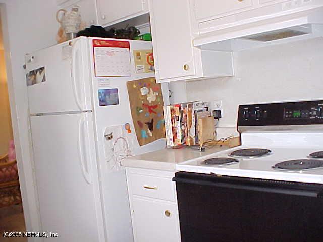 428 Sigsbee Road Orange Park, FL 32073 - Photo 9 of 18 Refrigerator Included