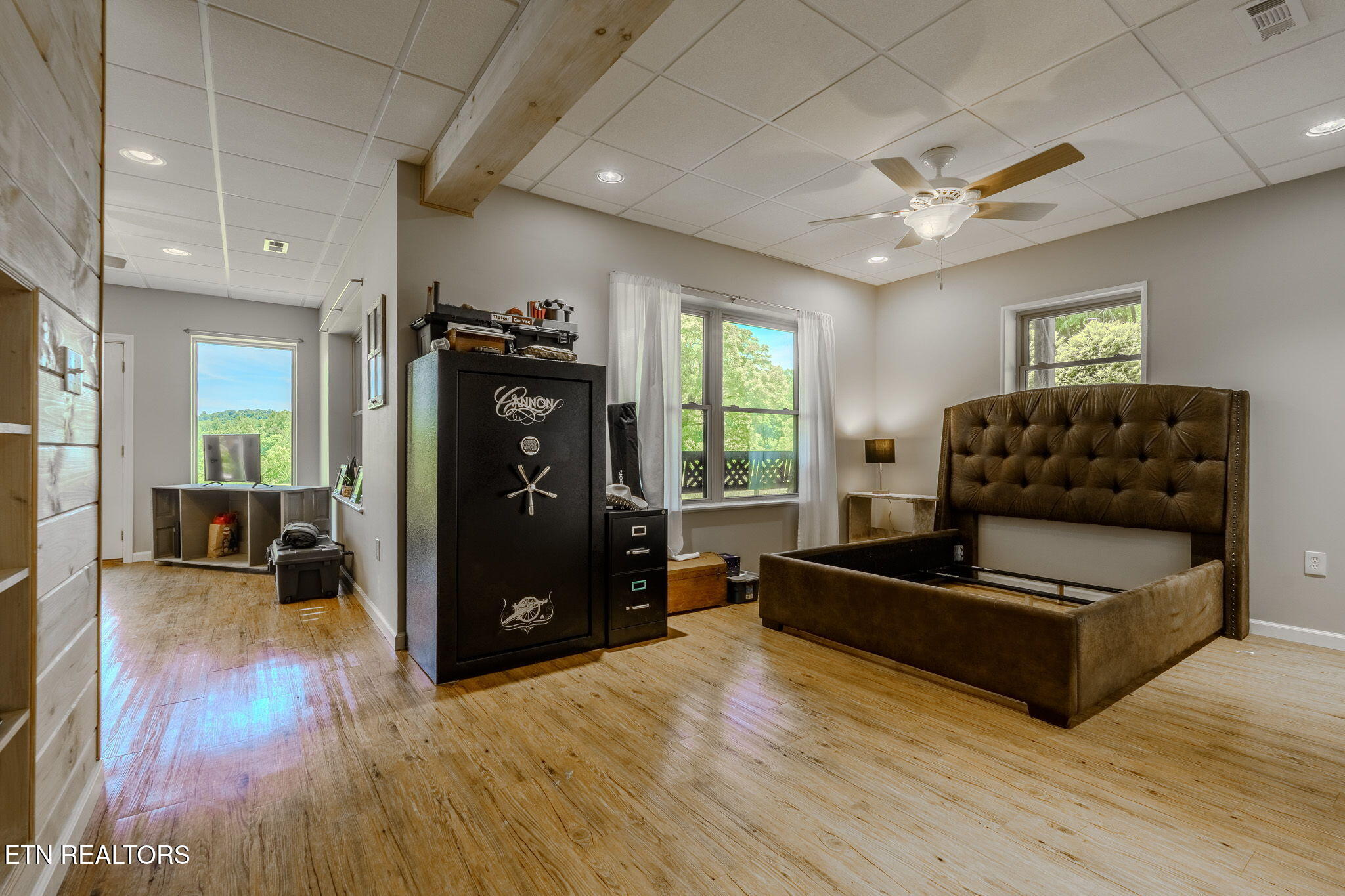 9703 Heiskell Road Heiskell, TN 37754 - Photo 4 of 56 27-web-or-mls-_DSC2166-HDR
