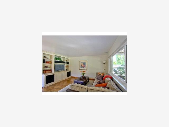 251 Covington Road Los Altos, CA 94024 - Photo 3 of 9 Gallery Image 3