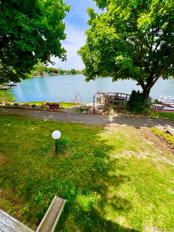 10001 Goodall Road, Unit 404 Durand, MI 48429 - Photo 3 of 50