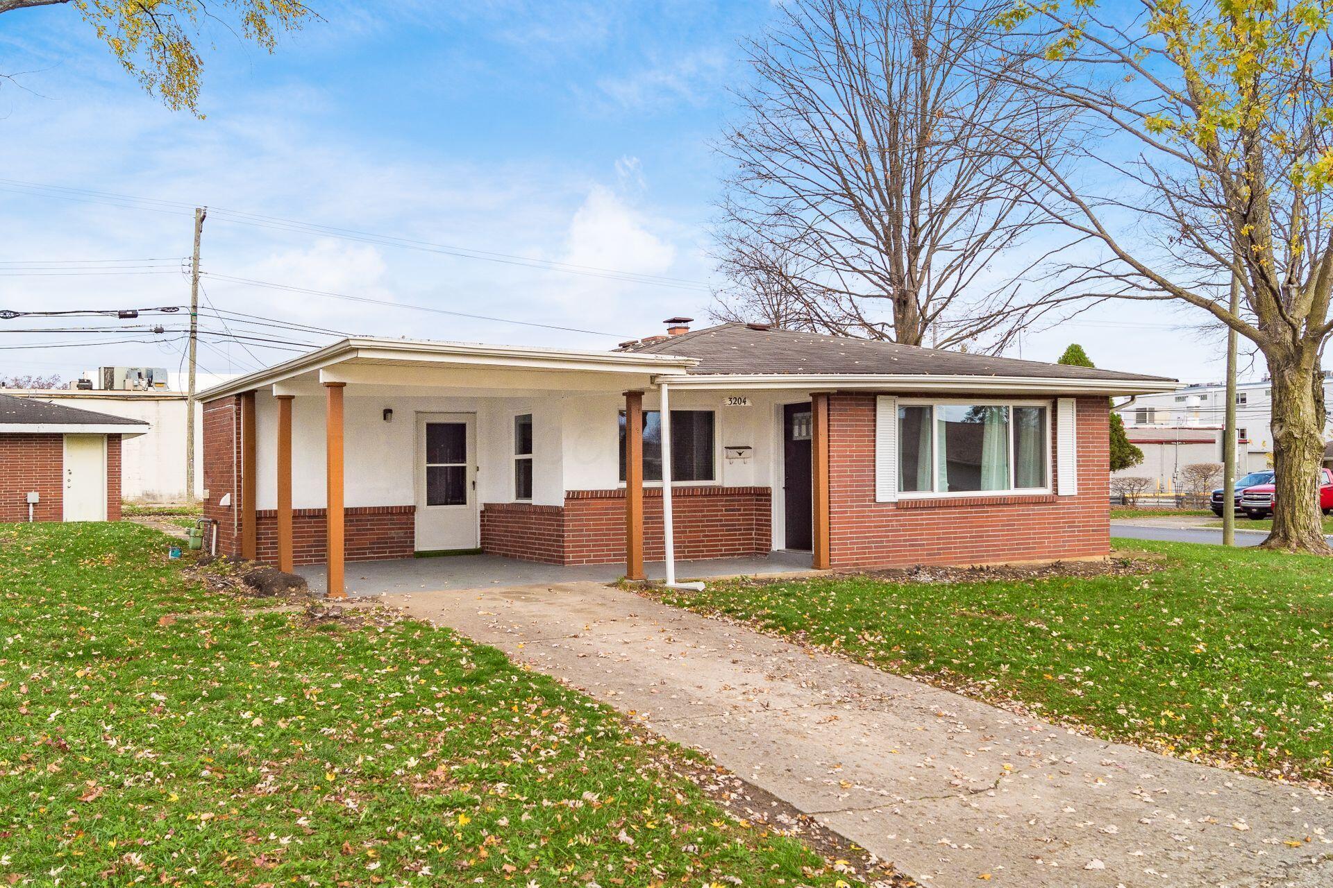 3204 Whitehead Road Columbus, OH 43204 - Photo 4 of 37 003_ Rd Columbus OH 43204 USA