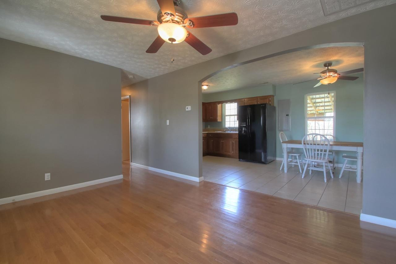 1785 Hawk Creek Road London, KY 40741 - Photo 4 of 20 Photo 4
