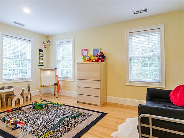 22 Raymond Road Sudbury, MA 01776 - Photo 25 of 30 Gallery Image 25