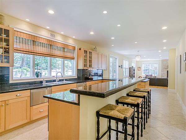 22 Raymond Road Sudbury, MA 01776 - Photo 9 of 30 Gallery Image 9