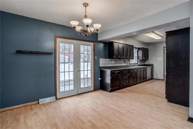 $230,000 | 305 Wisconsin Avenue, Excelsior Springs, MO 64024