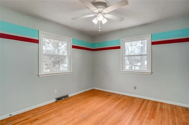 $230,000 | 305 Wisconsin Avenue, Excelsior Springs, MO 64024