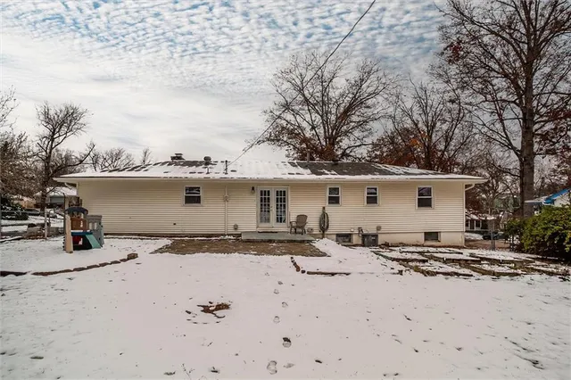 $230,000 | 305 Wisconsin Avenue, Excelsior Springs, MO 64024
