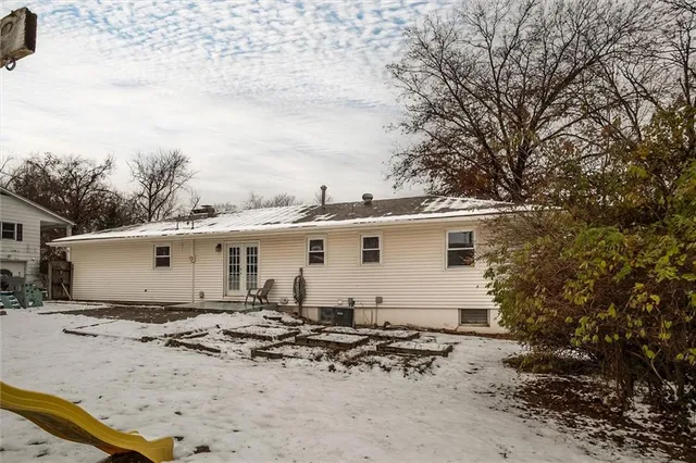 $230,000 | 305 Wisconsin Avenue, Excelsior Springs, MO 64024