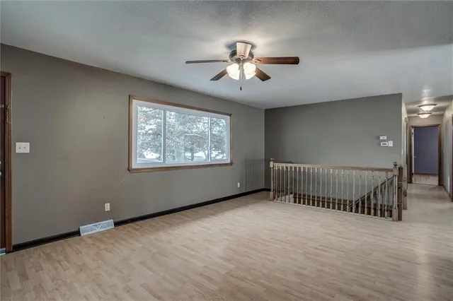 $230,000 | 305 Wisconsin Avenue, Excelsior Springs, MO 64024