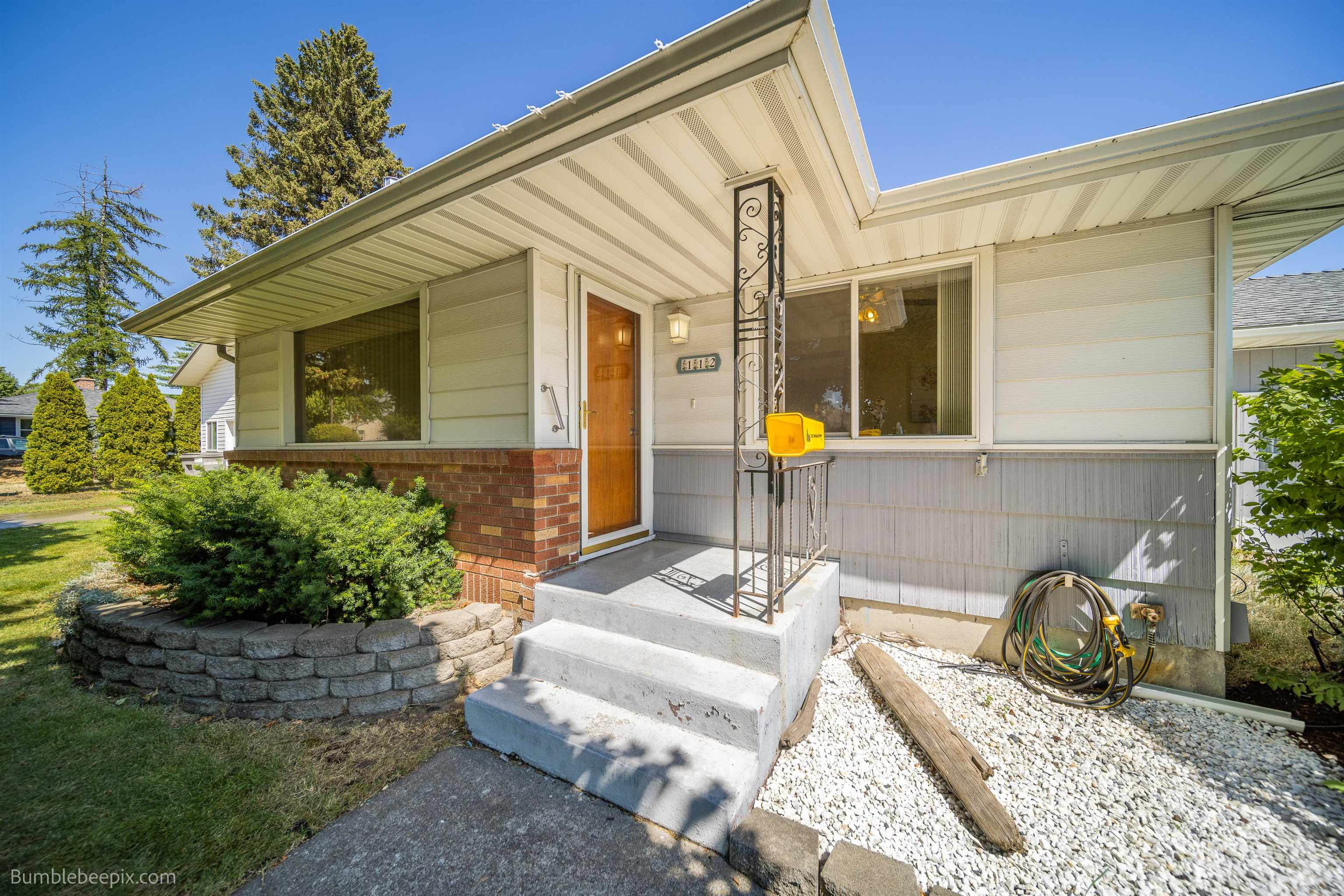112 North Bolivar Road Spokane Valley, WA 99216 - Photo 3 of 48