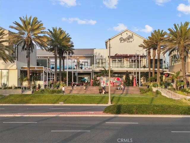 $169,000 | 80 Huntington, Unit 701, Huntington Beach, CA 92648