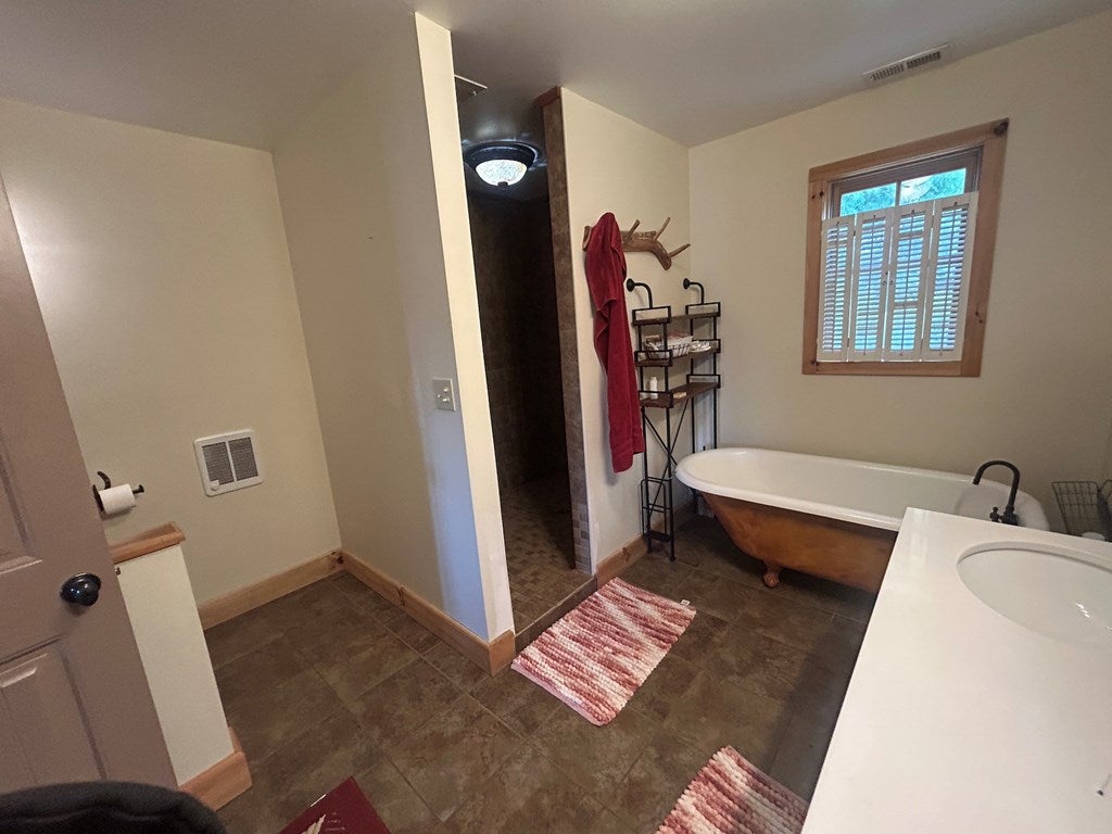 974 Huckleberry Road Crockett, VA 24323 - Photo 19 of 89 Gallery Image 19